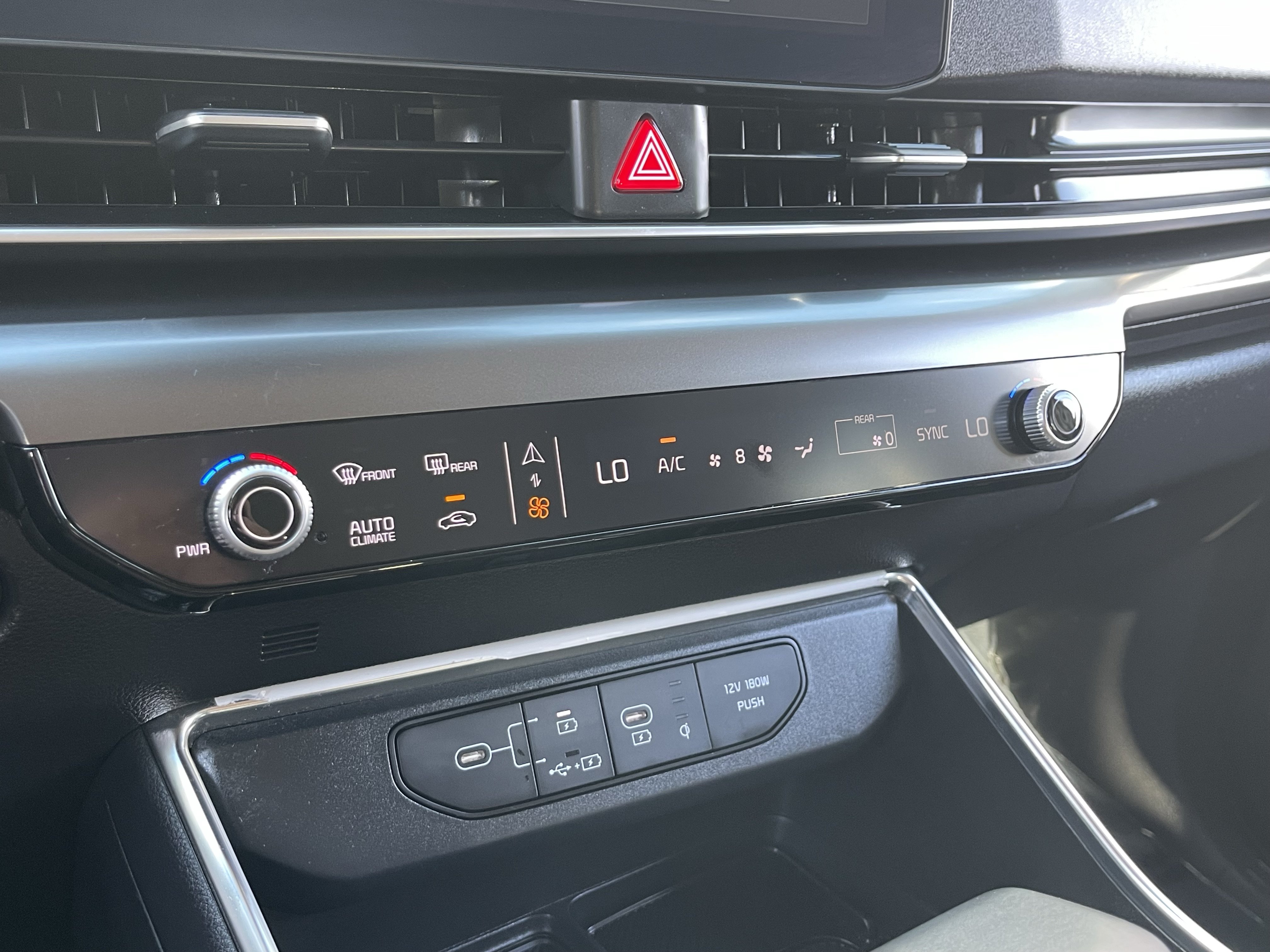 Certified 2025 Kia Carnival SX Prestige FWD image 29
