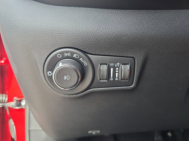 New 2026 Jeep Compass Latitude AWD/4WD image 21