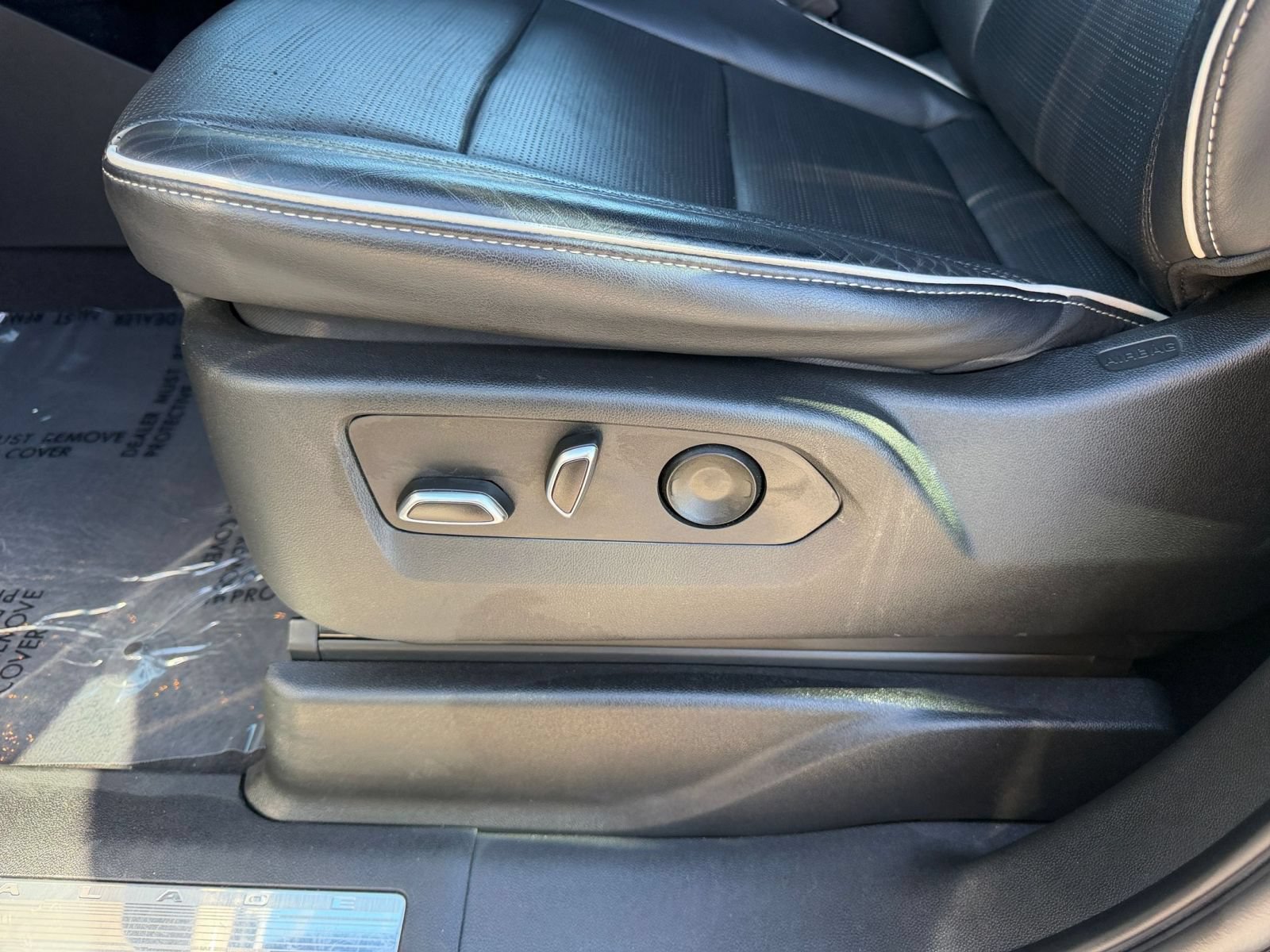 Used 2023 Cadillac Escalade ESV Sport AWD/4WD image 23