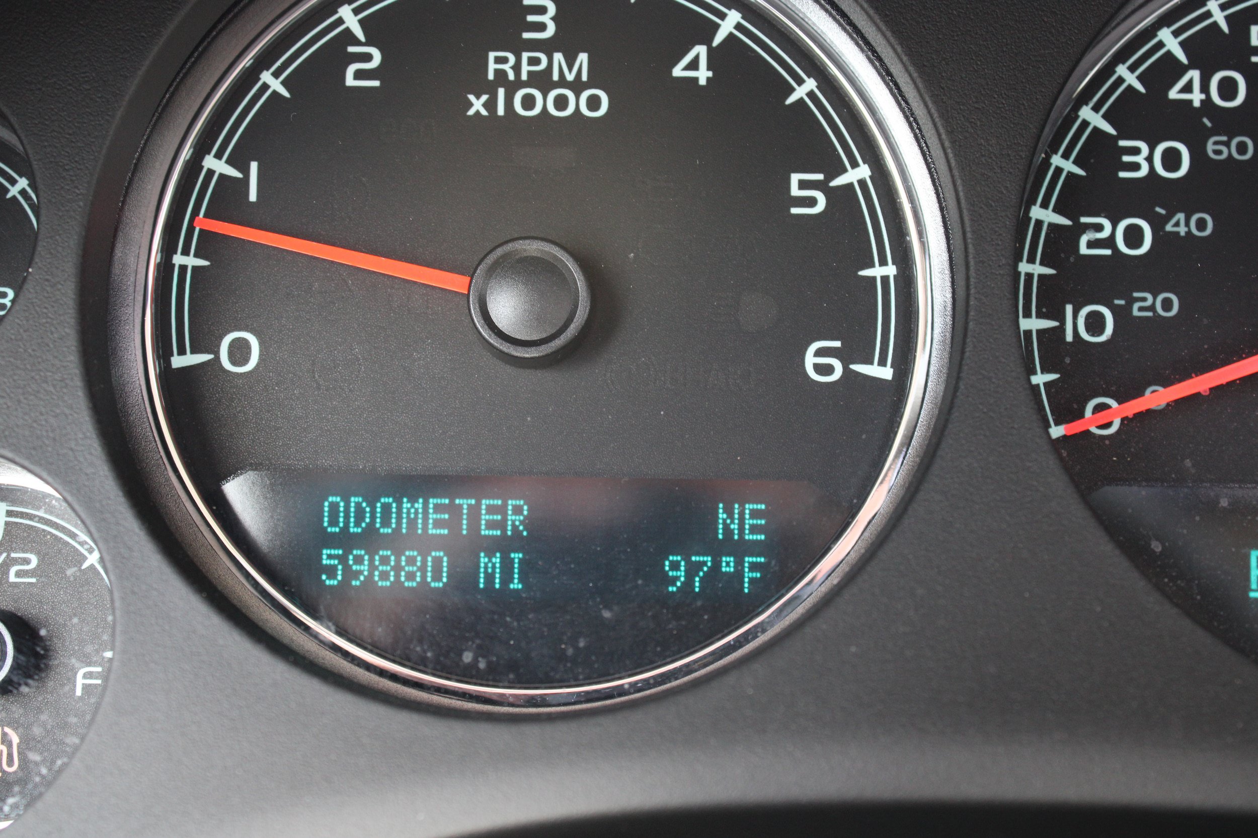Used 2010 Chevrolet Tahoe LTZ RWD image 24