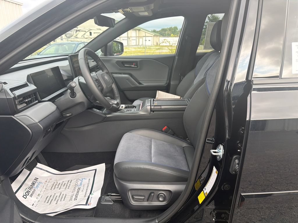 New 2026 Toyota RAV4 XSE AWD/4WD image 9