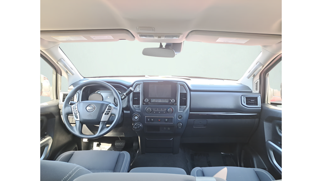 Used 2022 Nissan Titan SV AWD/4WD image 14