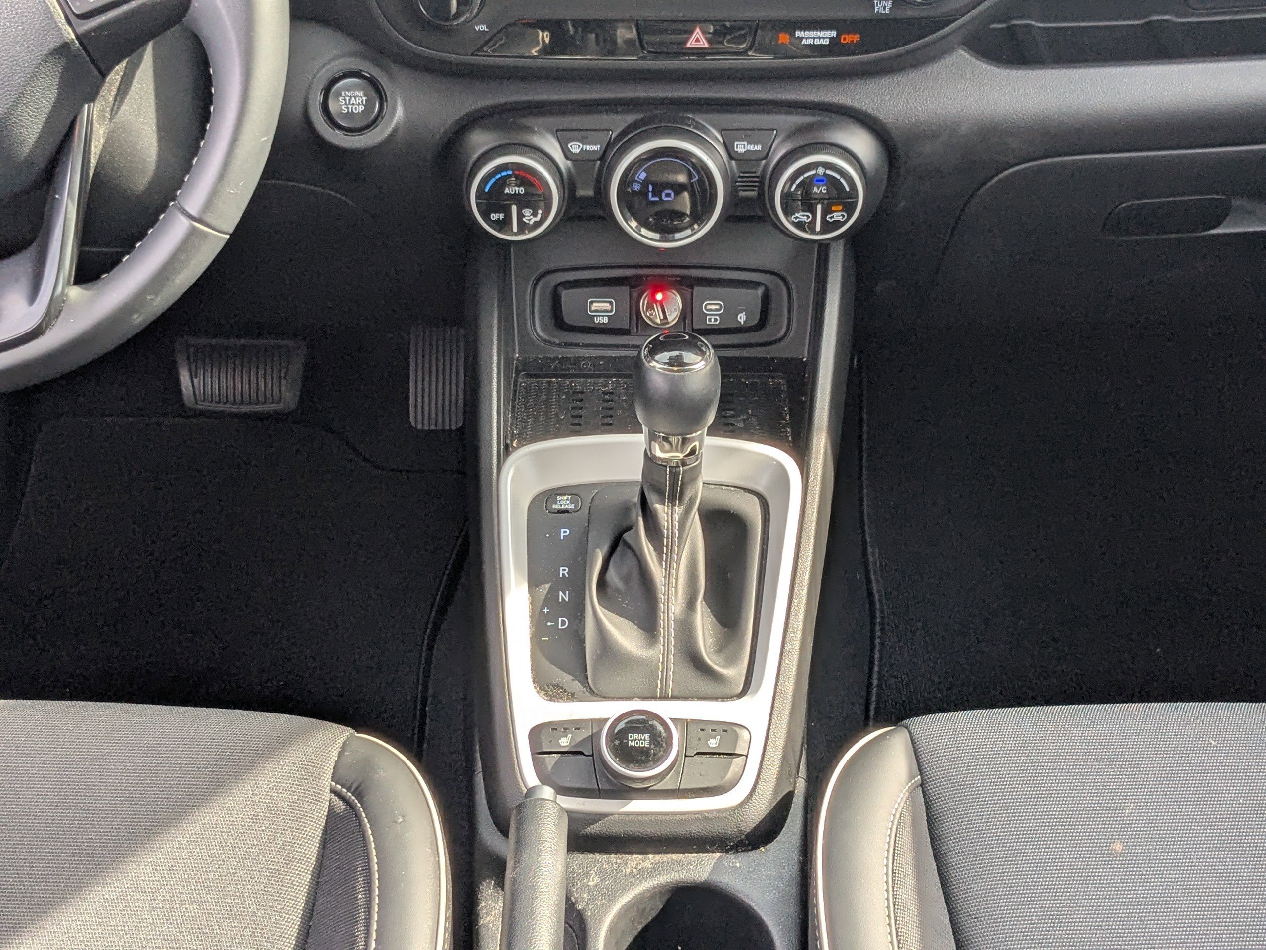 Certified 2024 Hyundai Venue Limited image 16