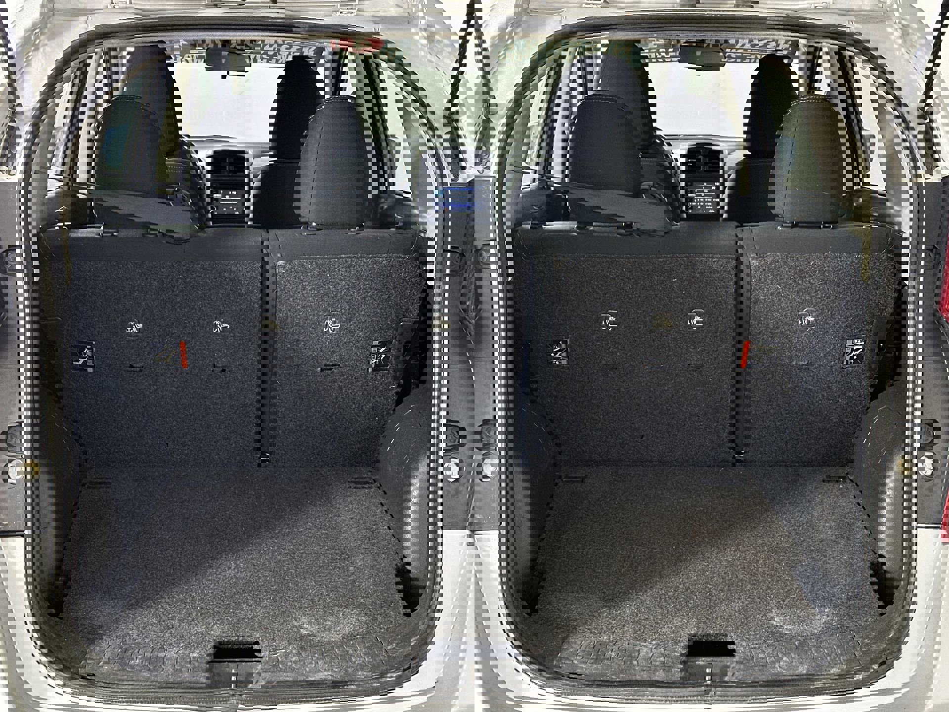 Used 2019 Nissan Versa Note SV image 29