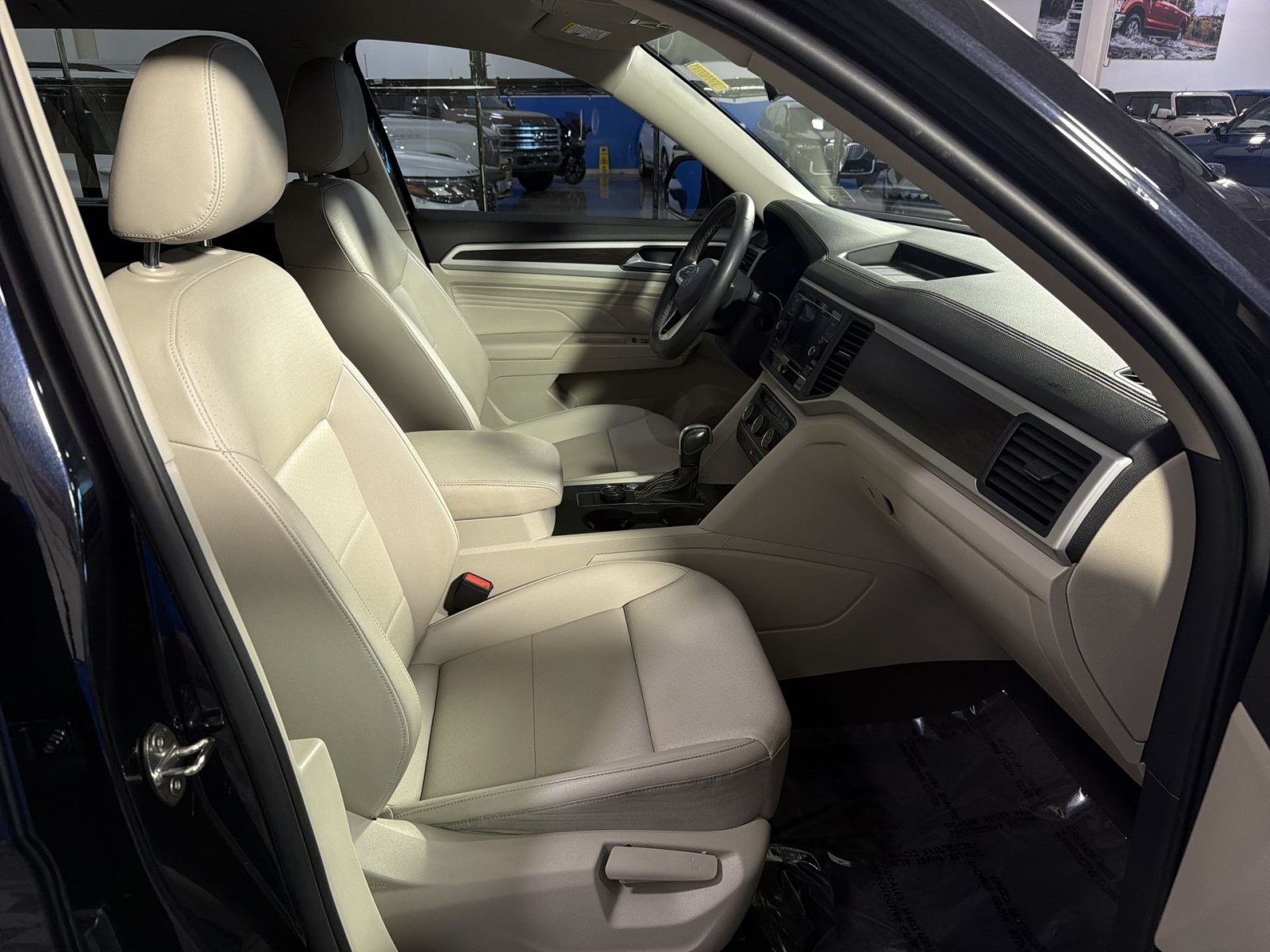 Used 2022 Volkswagen Atlas SE AWD/4WD image 23