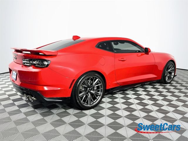 Used 2022 Chevrolet Camaro ZL1 RWD image 7