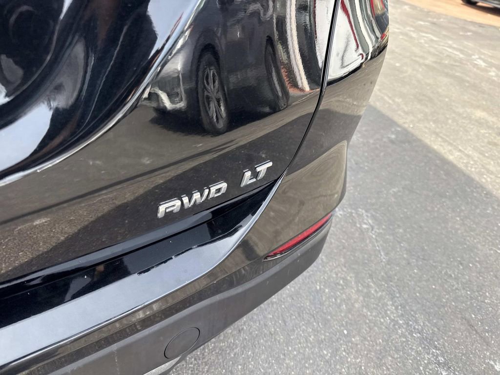 Used 2023 Chevrolet Equinox LT w/ Driver Convenience Package image 5