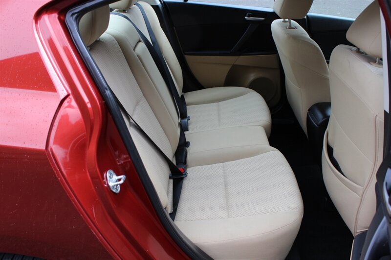 Used 2010 MAZDA MAZDA3 i Touring FWD image 15