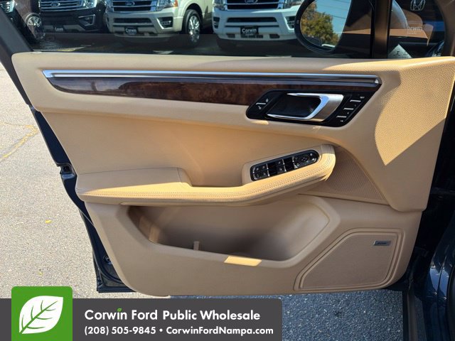 Used 2015 Porsche Macan S AWD/4WD image 14