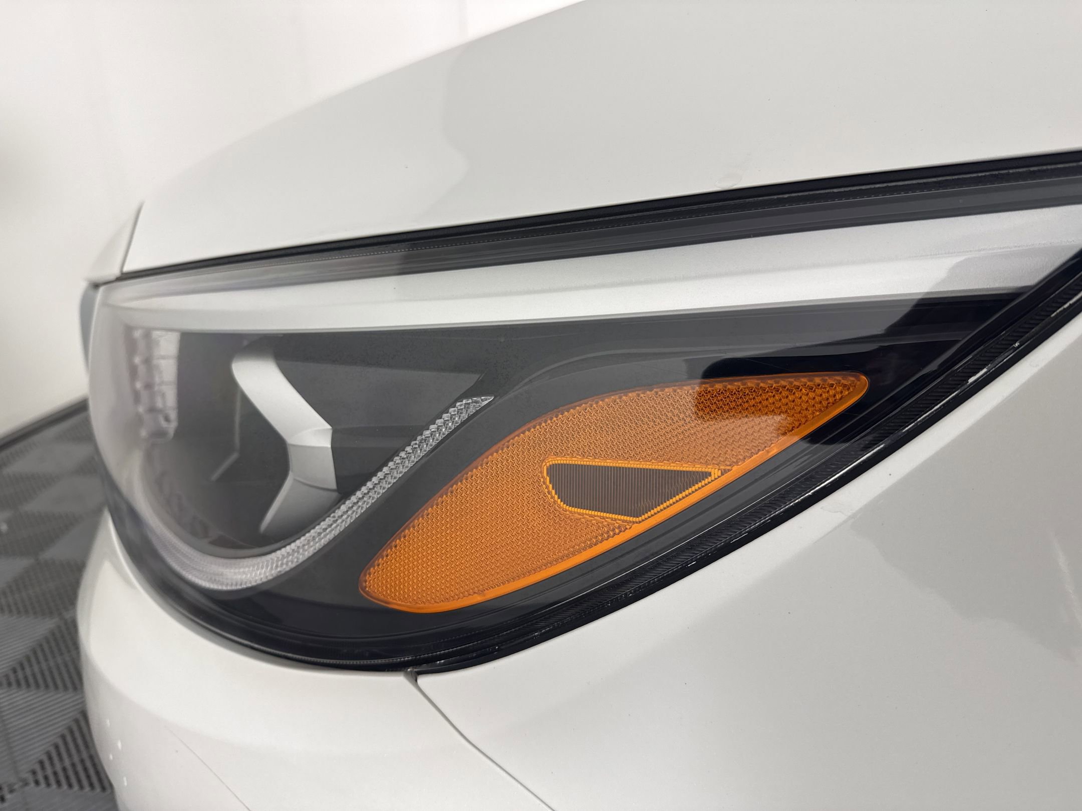 Used 2020 Kia Sedona EX FWD image 11