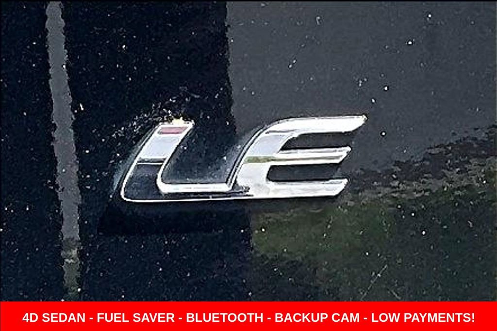 Used 2017 Toyota Corolla LE image 23