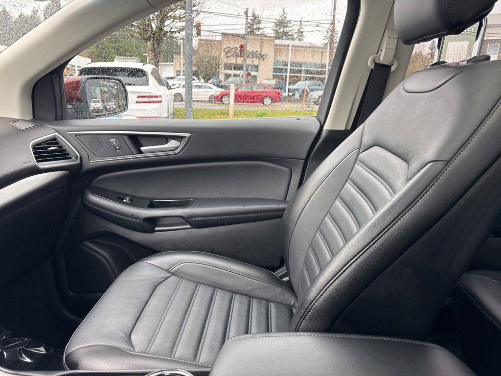 Used 2015 Ford Edge SEL w/ Equipment Group 201A image 29