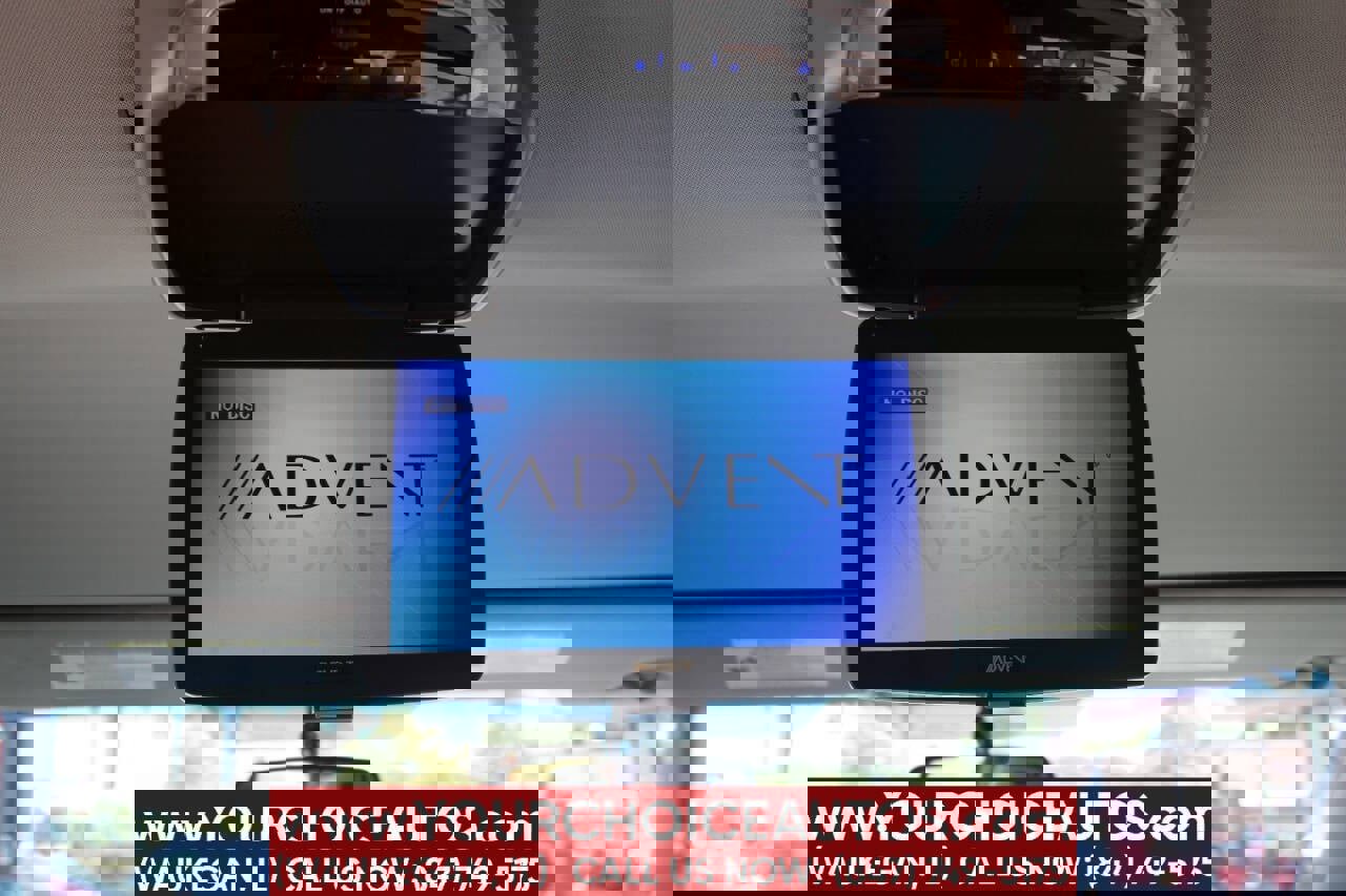 Used 2017 Toyota Sienna LE image 31