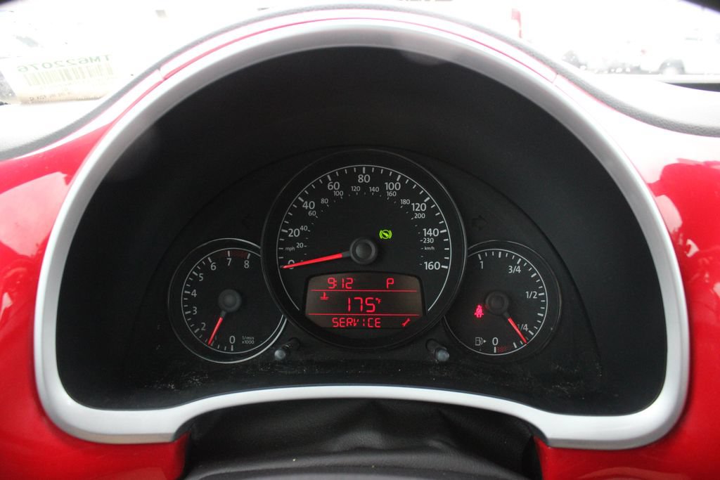 Used 2012 Volkswagen Beetle 2.5 FWD image 8