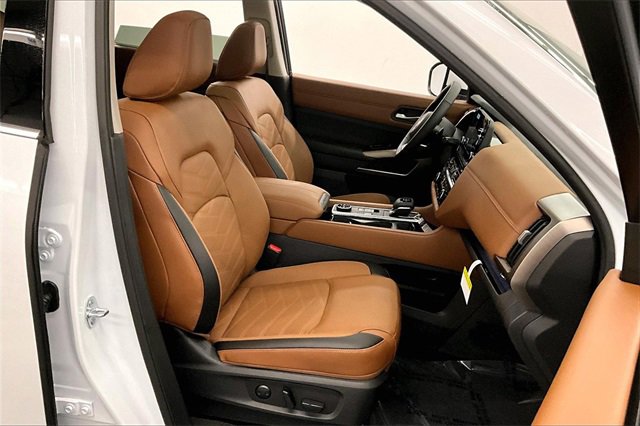 New 2025 Nissan Pathfinder Platinum image 37