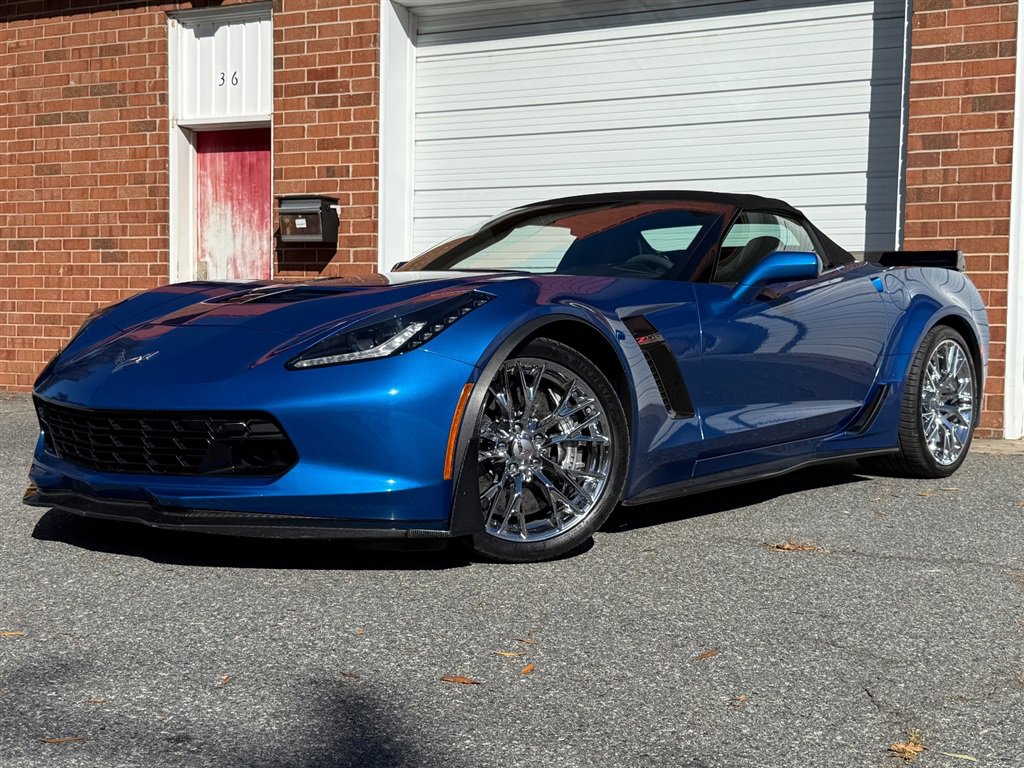 Used 2016 Chevrolet Corvette Z06 w/ 3LZ Preferred Equipment Group image 2