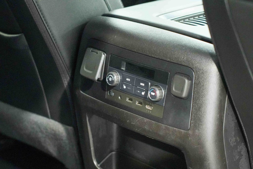 Used 2019 Chevrolet Suburban Premier image 26