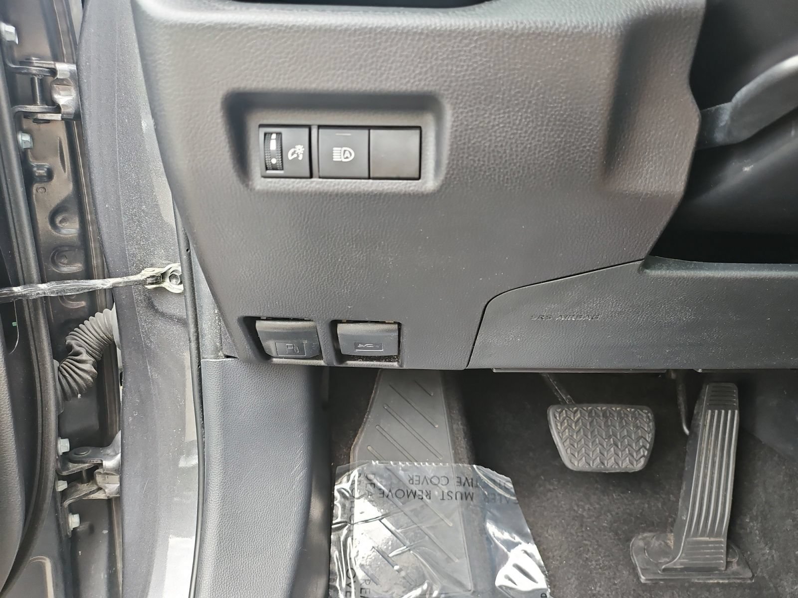 Used 2025 Toyota RAV4 XLE AWD/4WD image 25