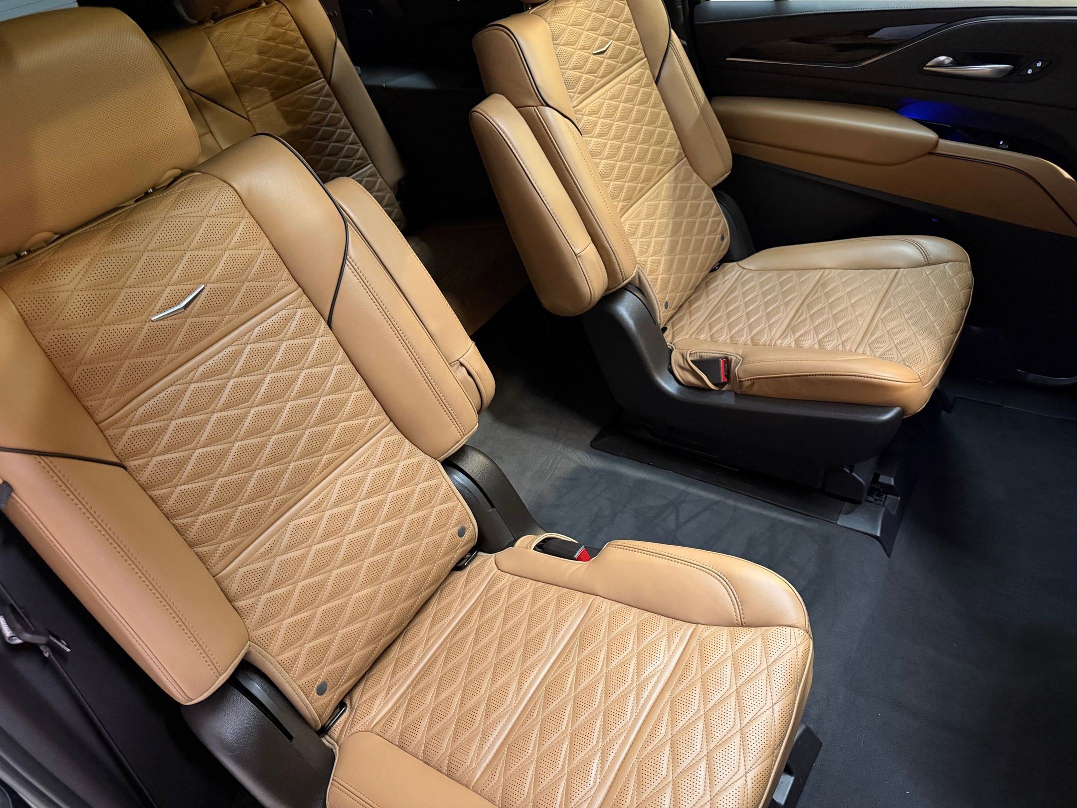 Certified 2023 Cadillac Escalade ESV Premium Luxury image 51