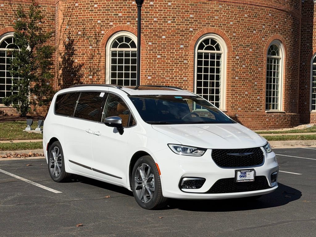 New 2026 Chrysler Pacifica Pinnacle