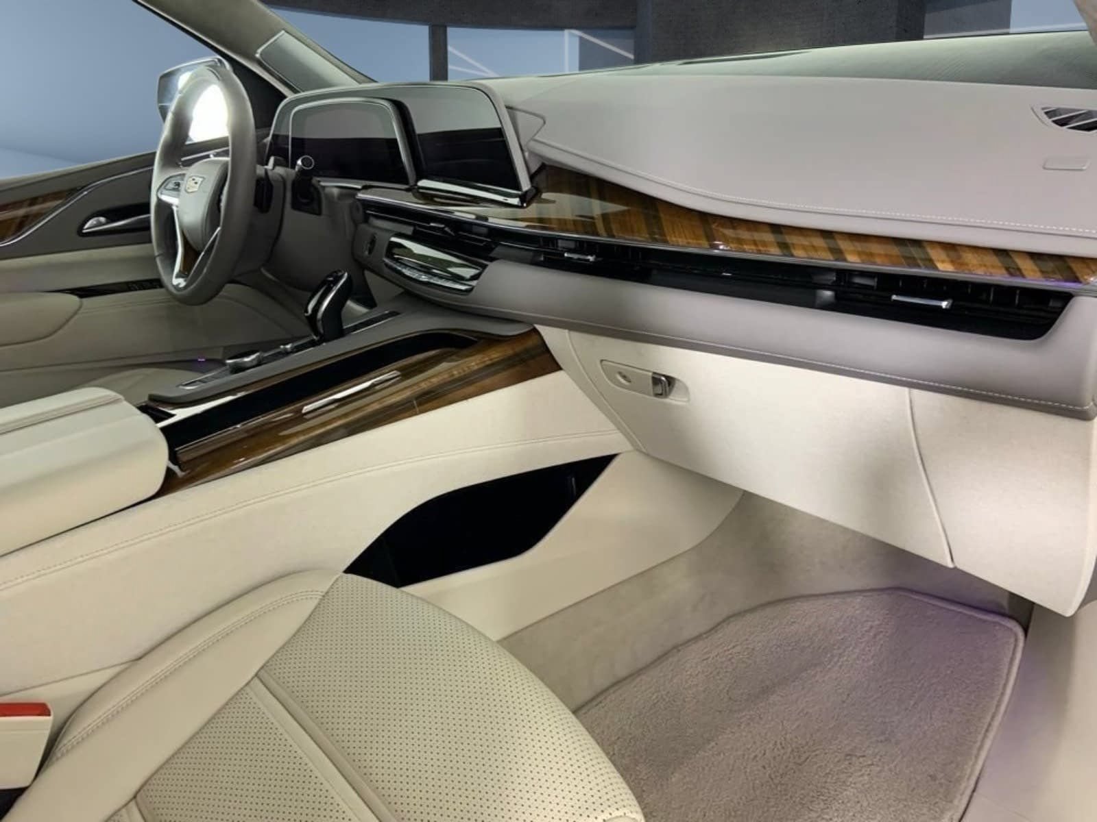 Used 2024 Cadillac Escalade Sport Platinum w/ LPO, ONYX Package AWD/4WD image 20