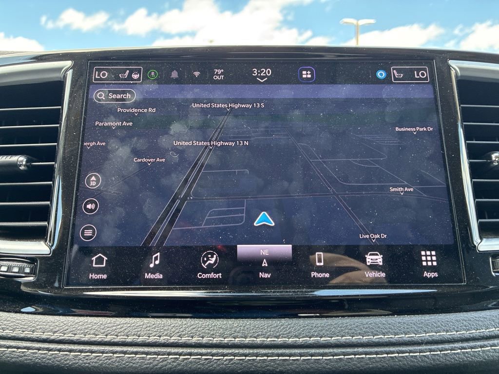 Used 2023 Chrysler Pacifica Limited FWD image 12