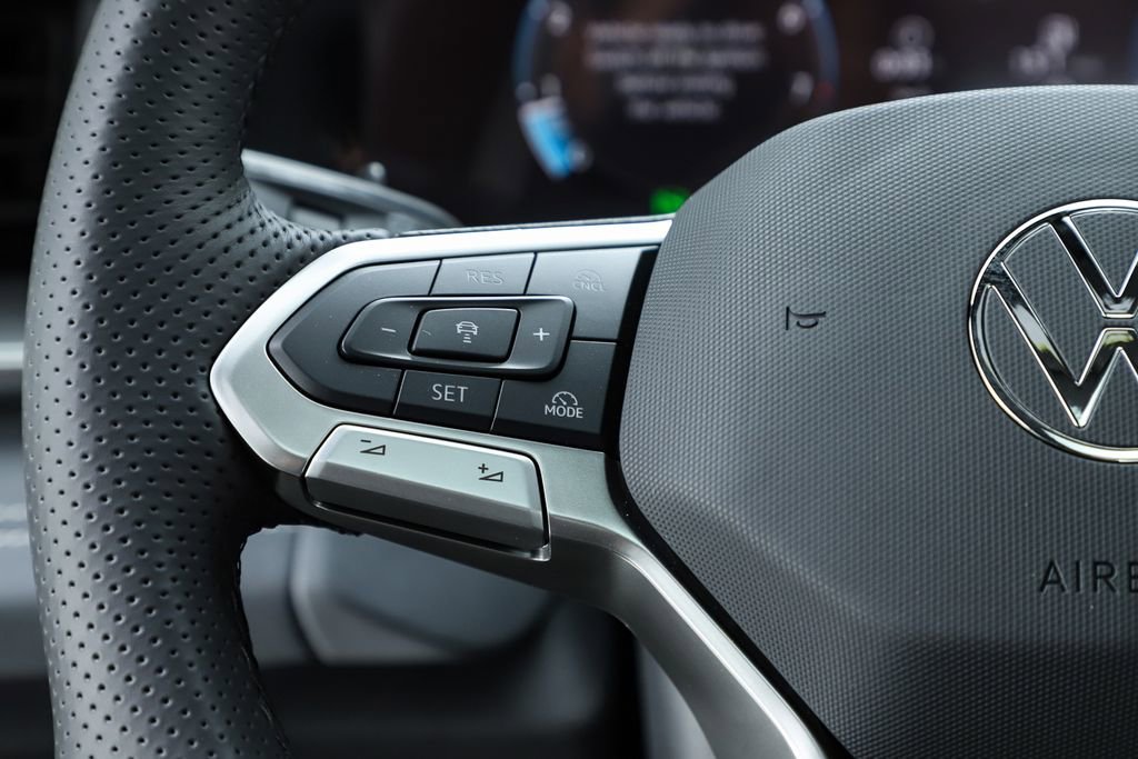 New 2026 Volkswagen Tiguan SE R-Line image 21