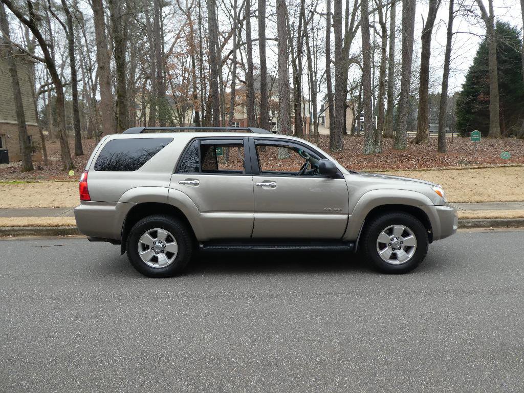 Used 2009 Toyota 4Runner SR5 image 2