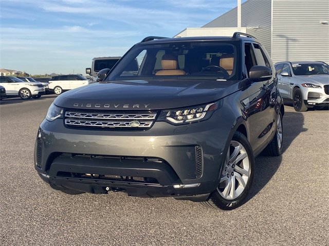 Used 2017 Land Rover Discovery HSE image 3