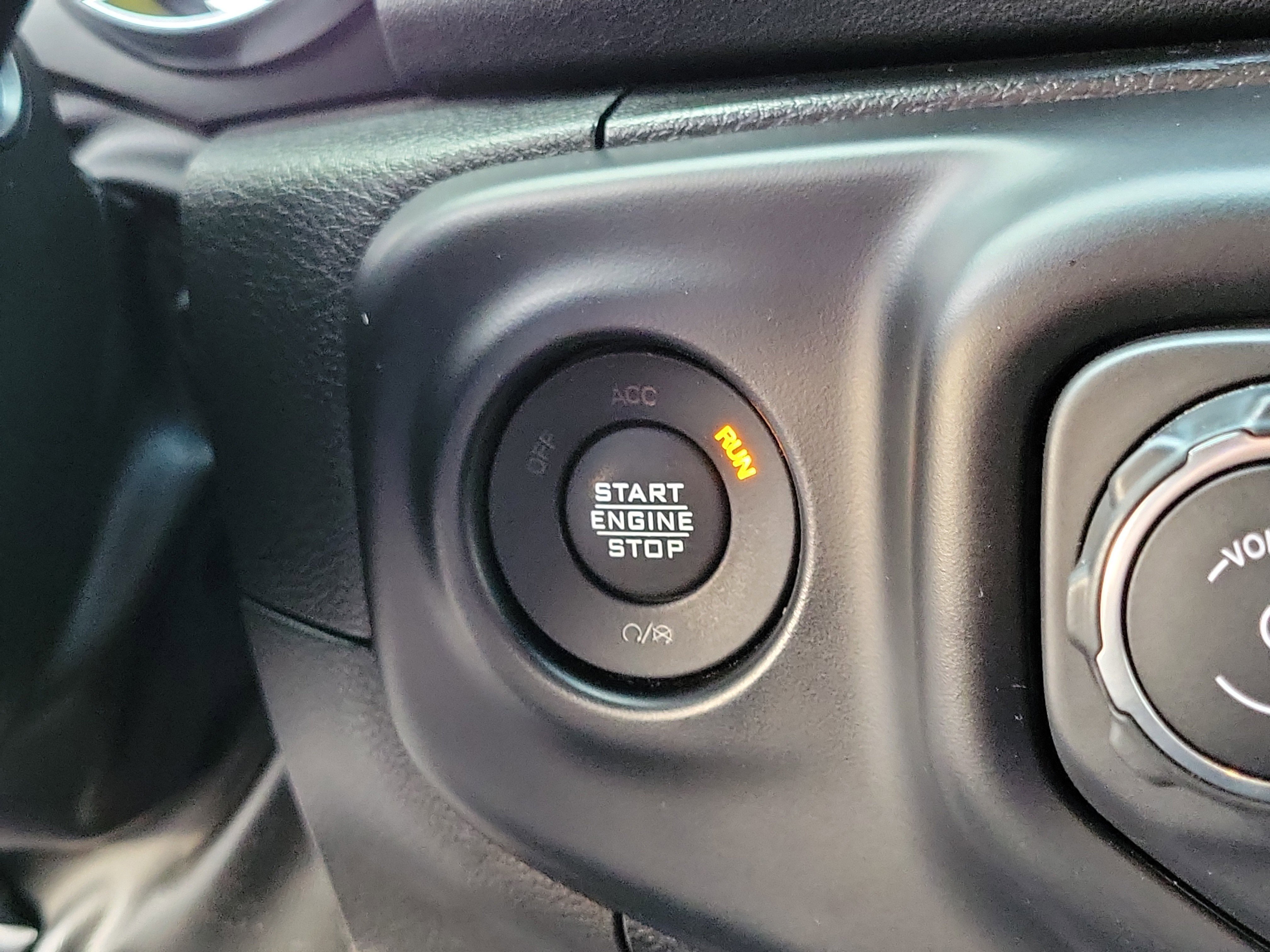 Used 2022 Jeep Wrangler Unlimited Sahara w/ Cold Weather Group image 28