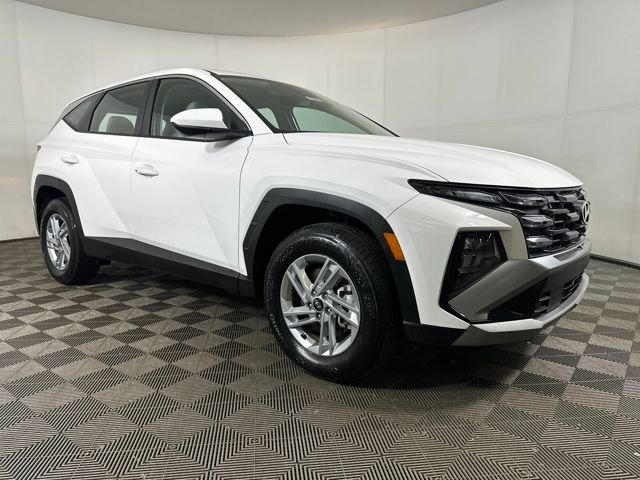 Certified 2025 Hyundai Tucson SE image 30