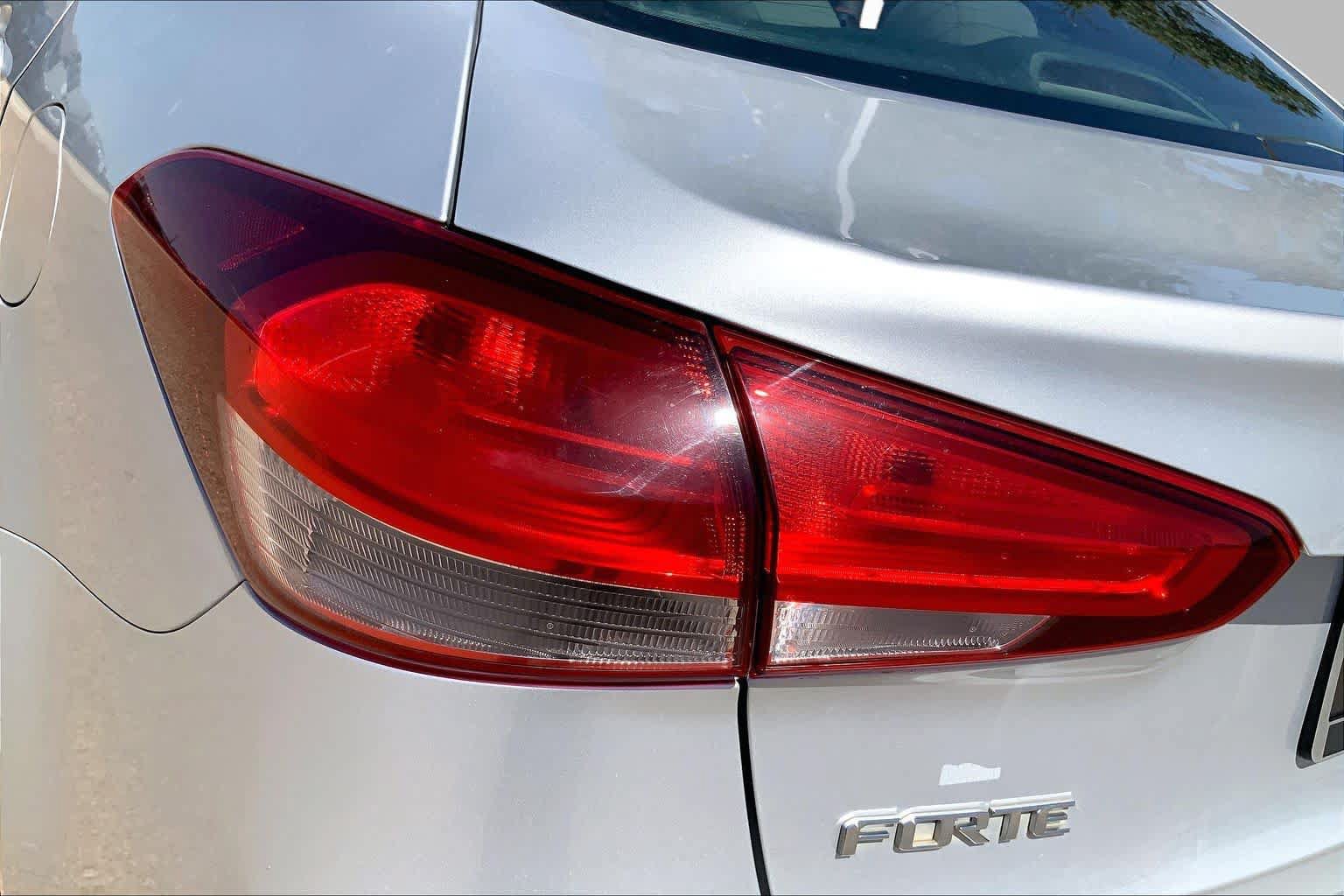 Used 2018 Kia Forte LX FWD image 29