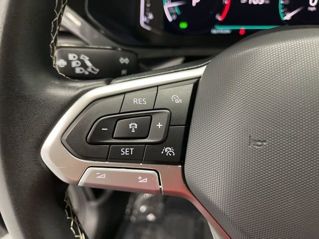 Certified 2023 Volkswagen Taos SEL AWD/4WD image 16