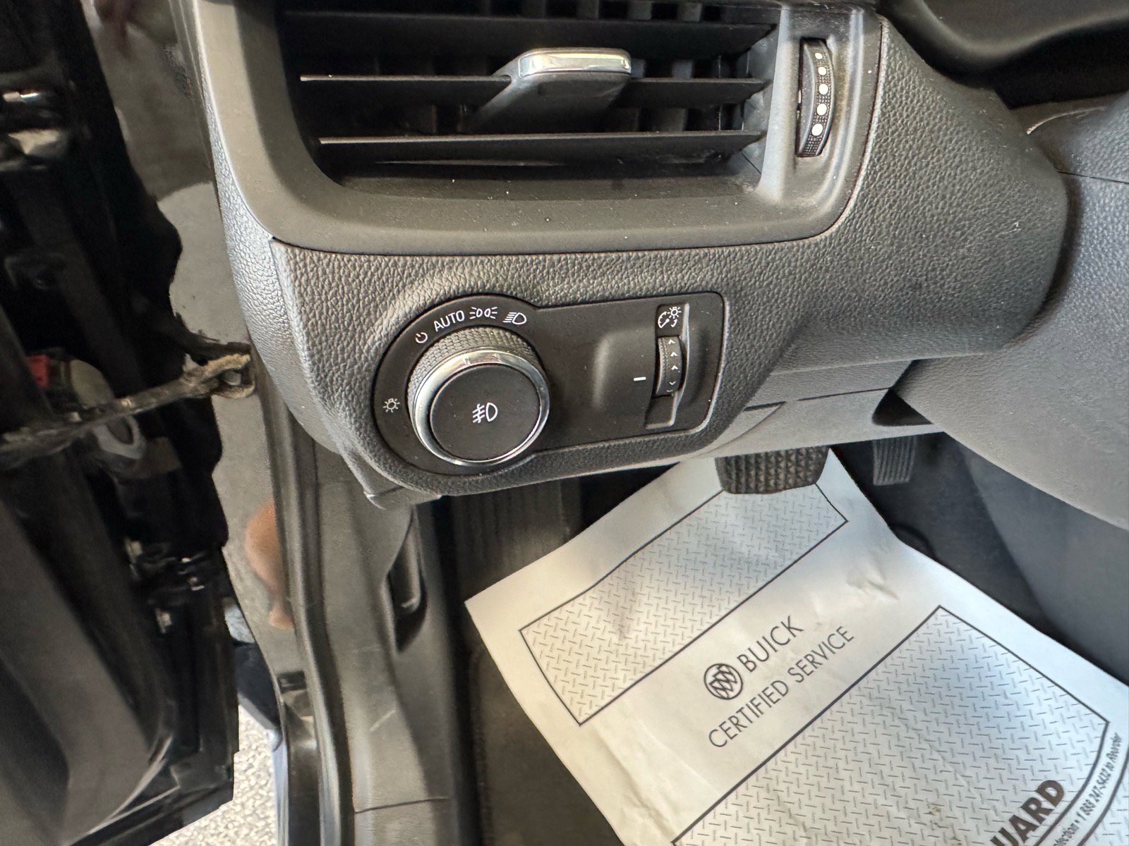 Used 2016 Buick Envision Premium AWD/4WD image 18