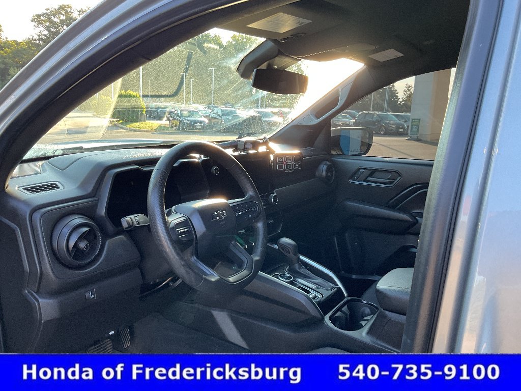 Used 2024 Chevrolet Colorado Trail Boss AWD/4WD image 25