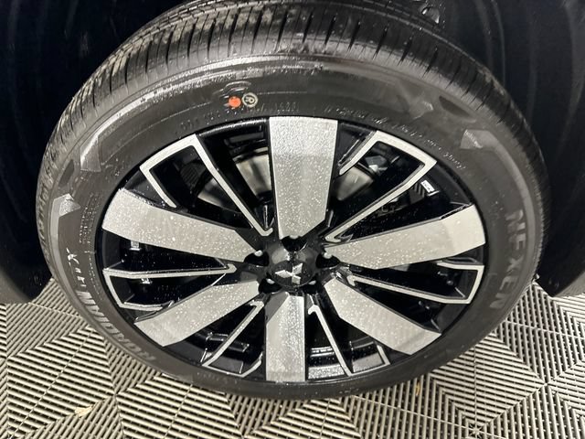 New 2026 Mitsubishi Outlander SE AWD/4WD image 13