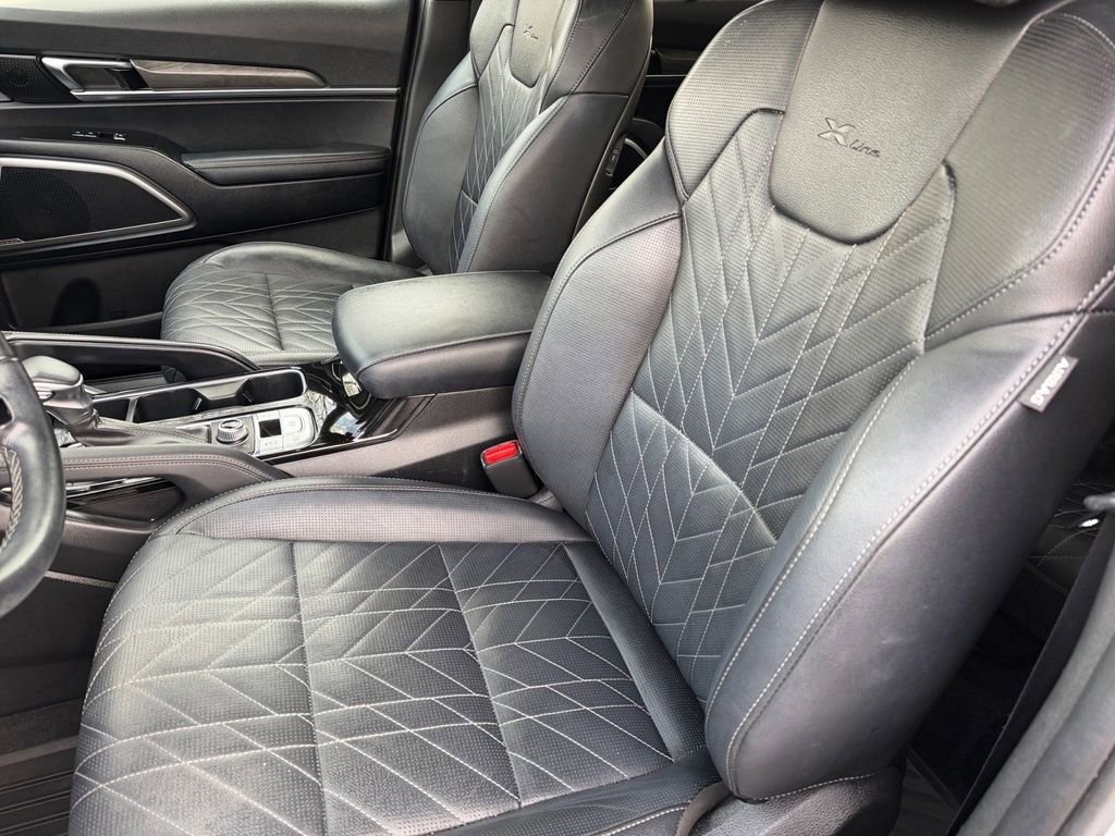 Used 2023 Kia Telluride EX X-Line image 10