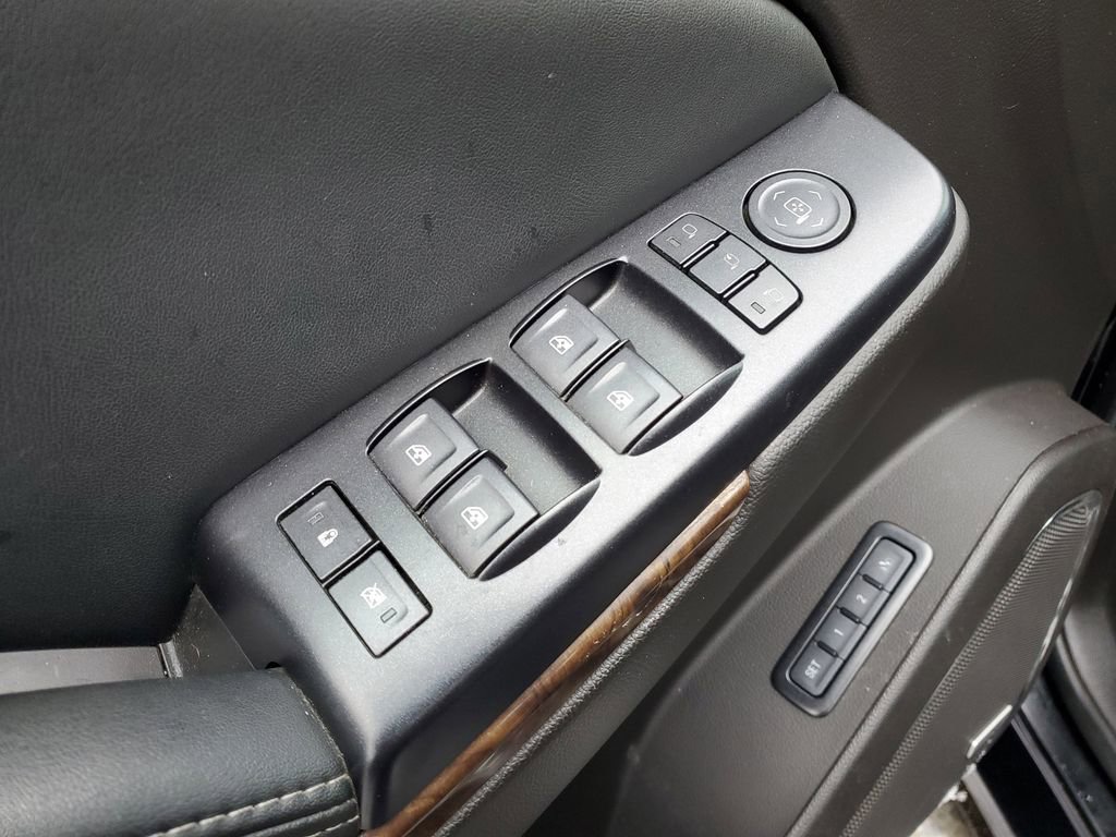 Used 2017 Chevrolet Suburban LT w/ LT Signature Package image 24