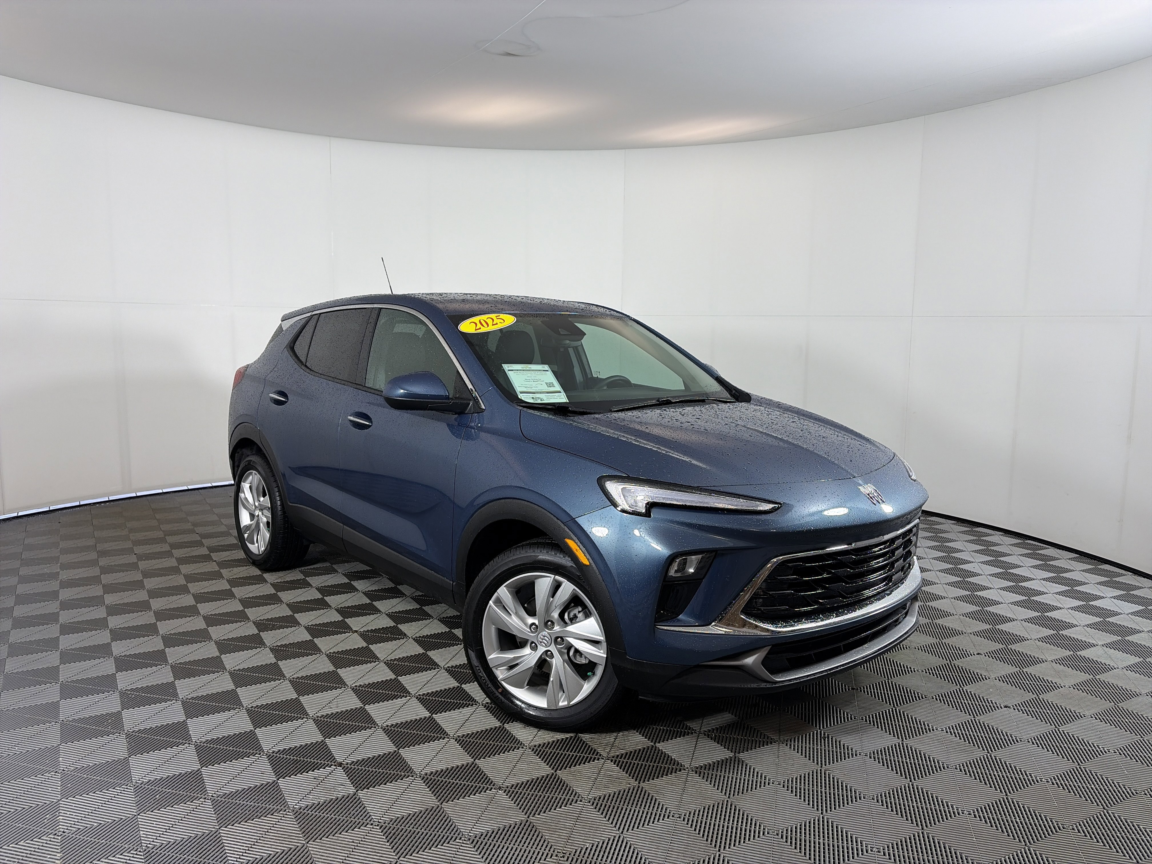 Certified 2025 Buick Encore GX Preferred AWD/4WD image 1