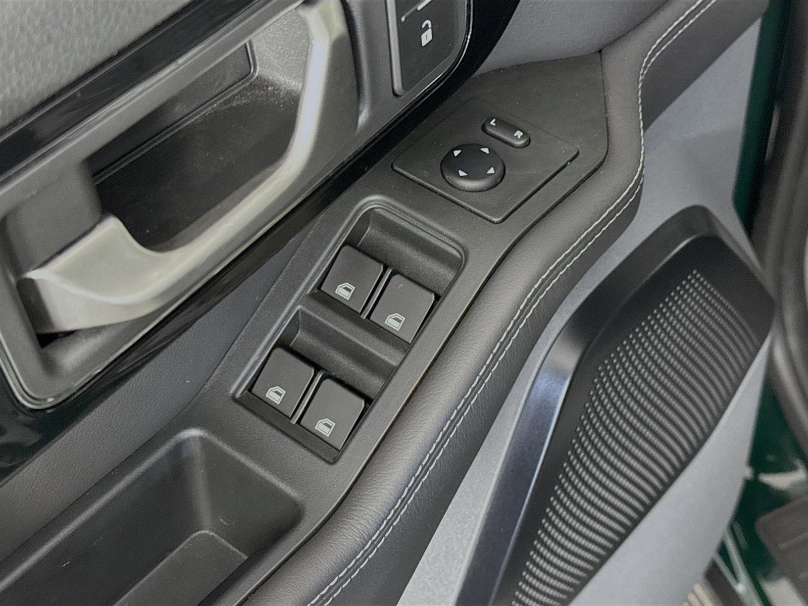 Used 2025 INEOS Grenadier Fieldmaster Edition image 18