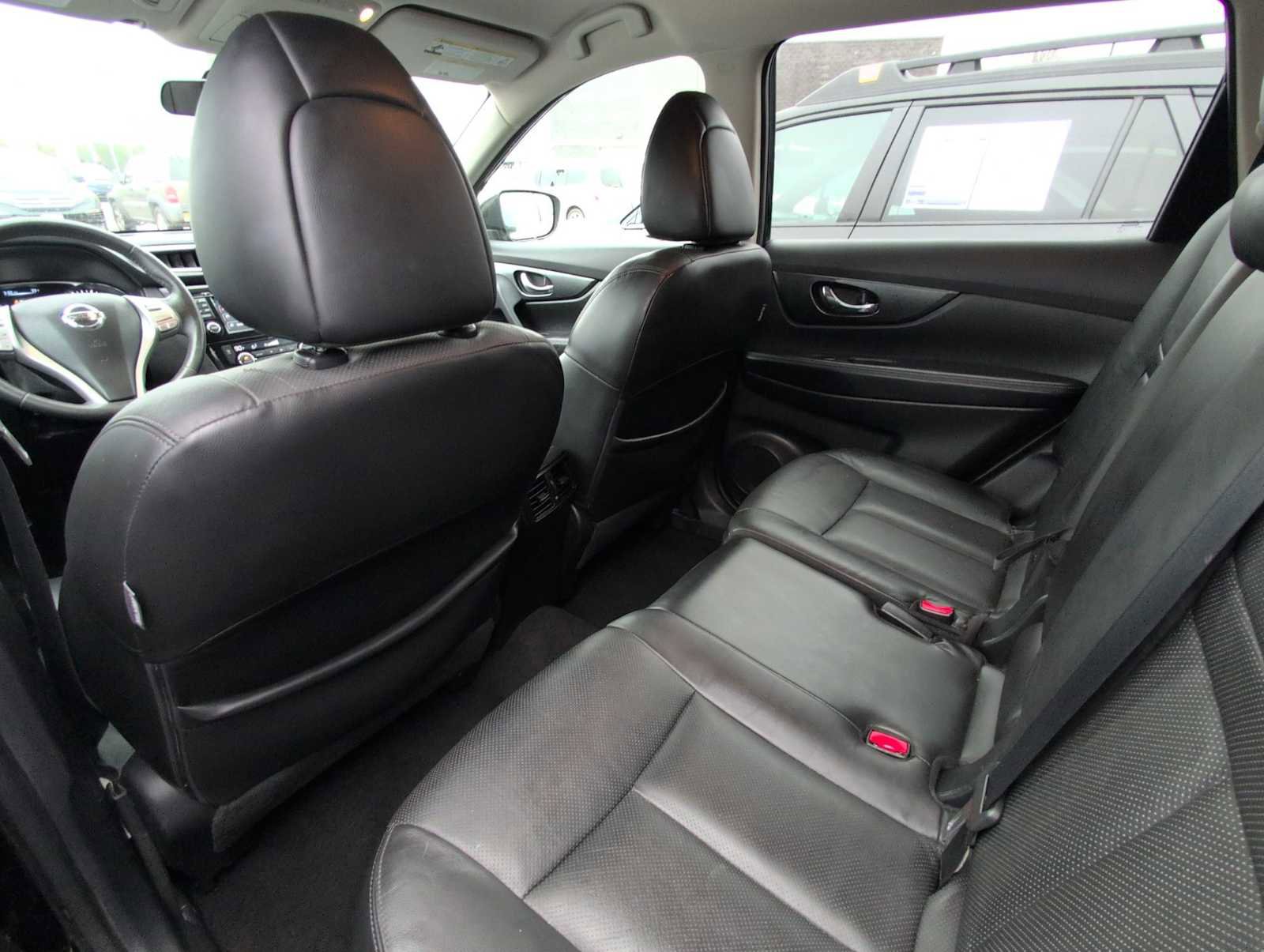 Used 2015 Nissan Rogue SL image 19