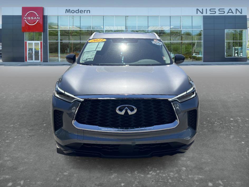 Used 2023 INFINITI QX60 Luxe FWD image 2