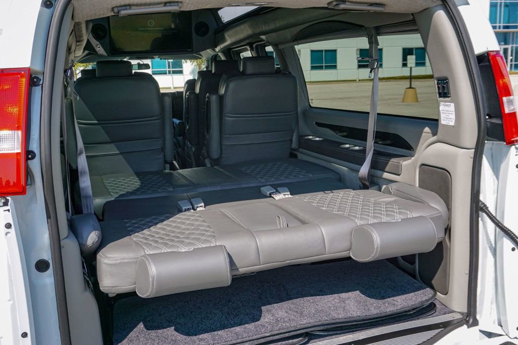 Used 2023 GMC Savana 2500 Extended image 95