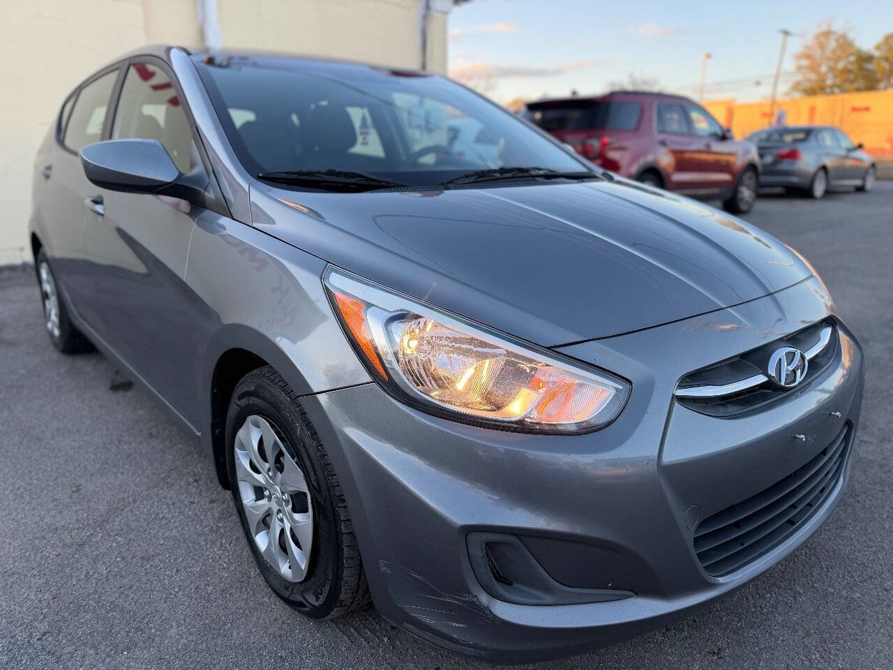 Used 2015 Hyundai Accent GS image 3