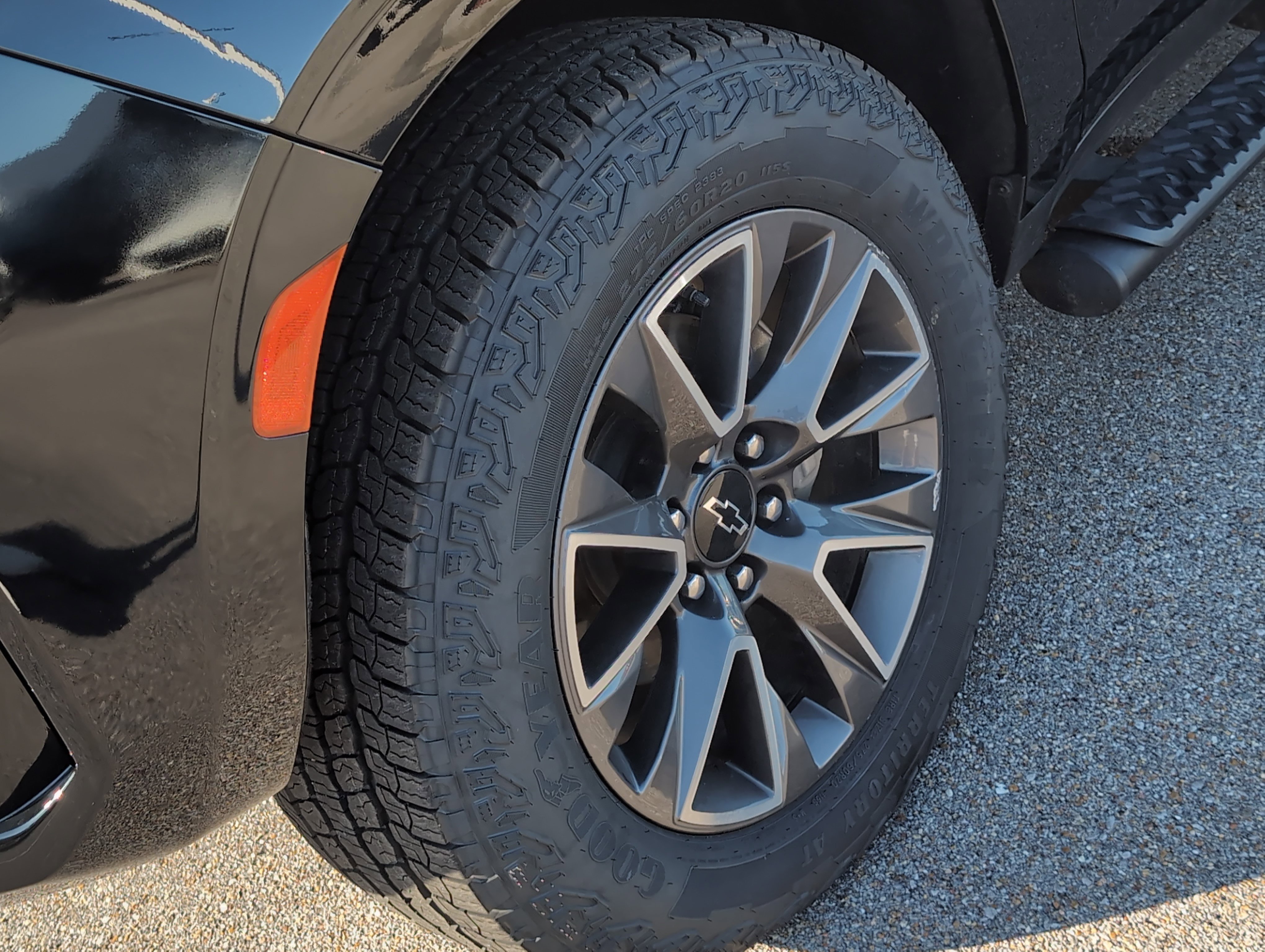 Used 2024 Chevrolet Tahoe Z71 w/ Luxury Package image 35