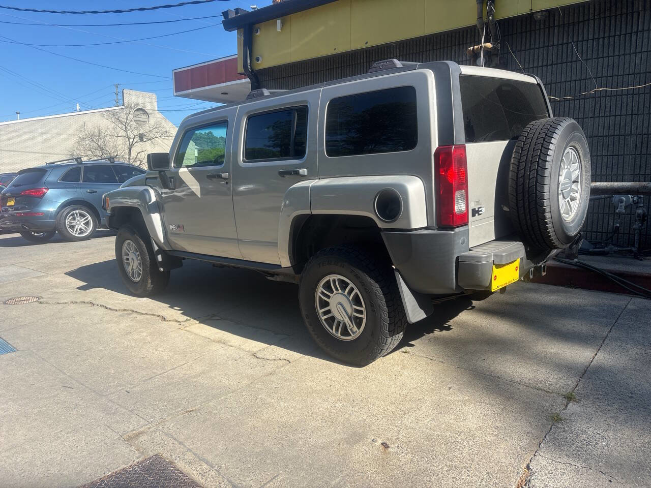 Used 2009 HUMMER H3 image 7