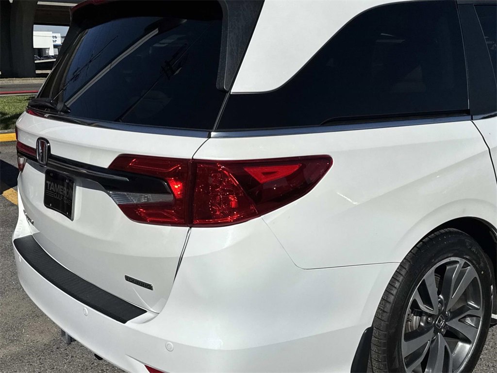 Used 2023 Honda Odyssey Touring image 11