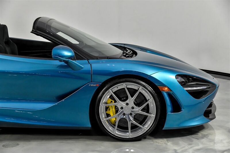 Used 2020 McLaren 720S Spider RWD image 14