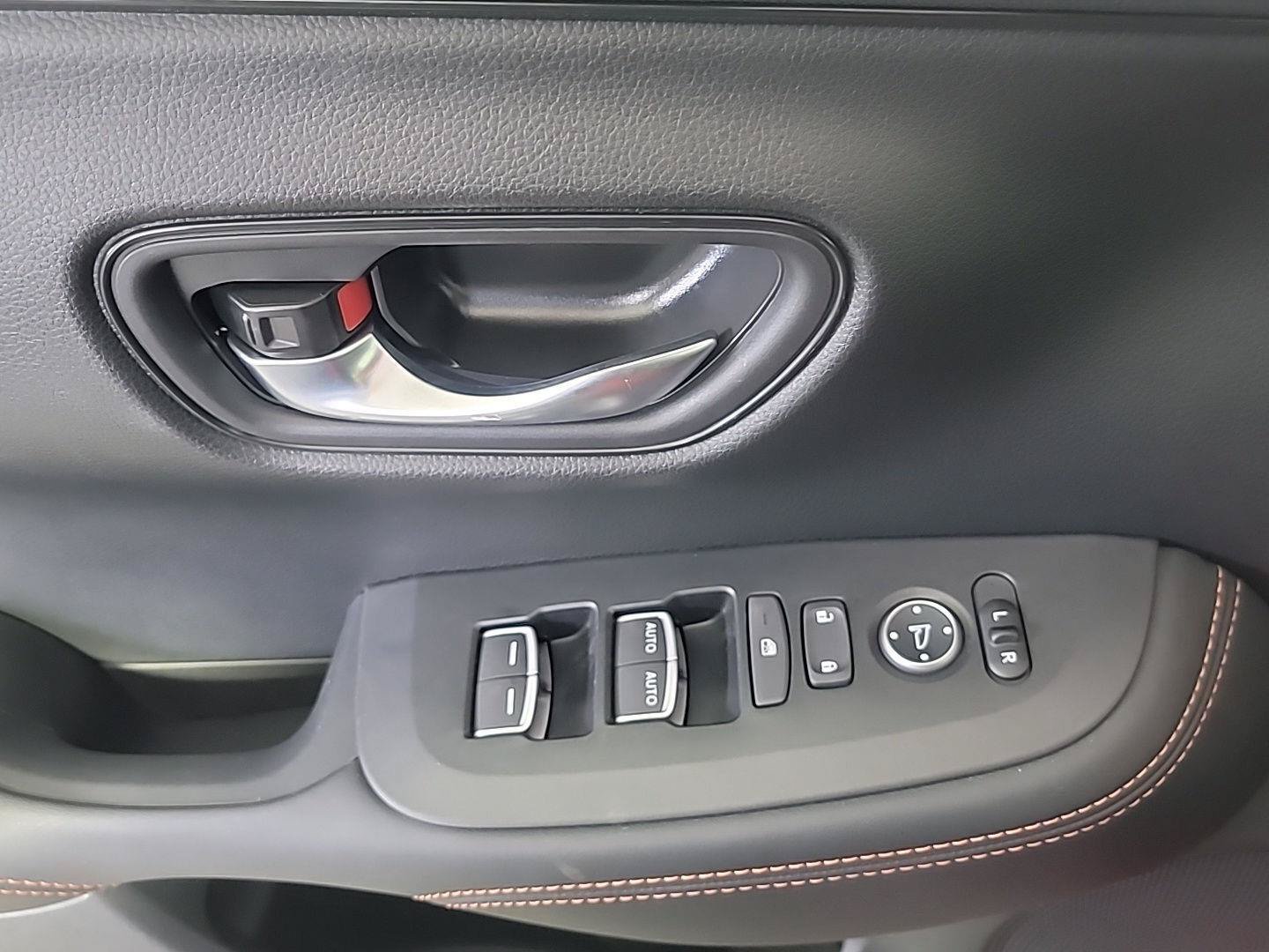 Certified 2026 Honda HR-V Sport image 34