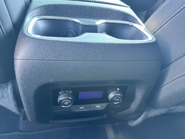 Certified 2025 Chevrolet Traverse LT FWD image 23